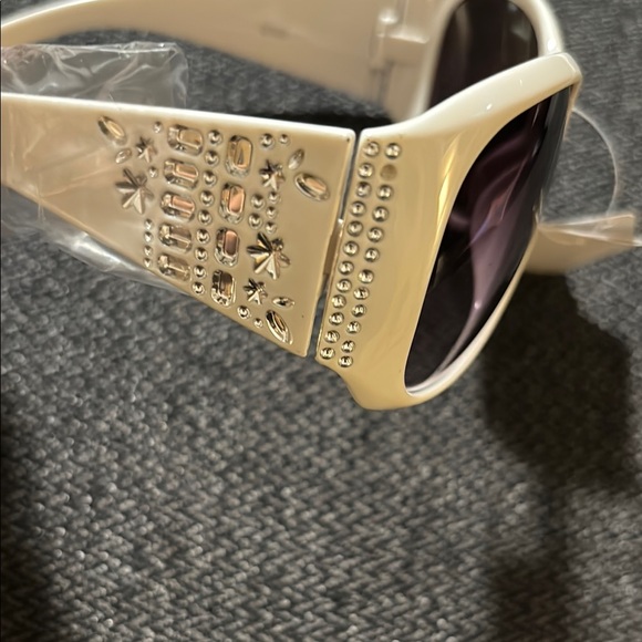 Diamond Eyewear White Sunglasses UV400 - Picture 4 of 7